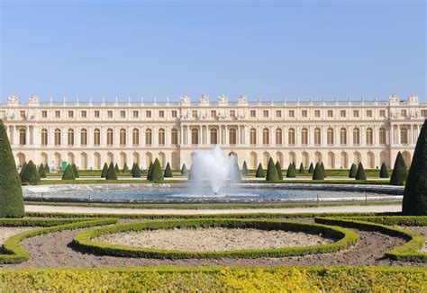 when was the palace of versailles built